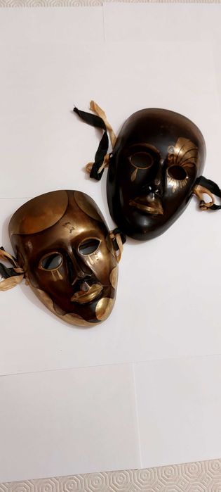 Máscaras de Decoração Preto e Dourado Mardi Gras