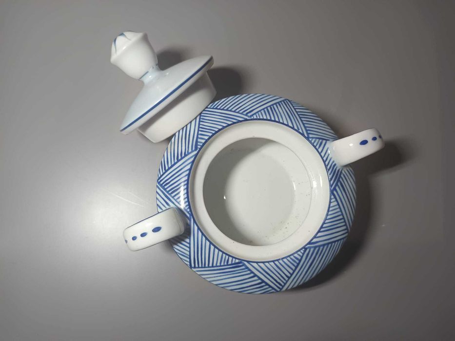 Cojunto Leiteira e Açucareiro - Porcelana Vista Alegre (1924–1947)