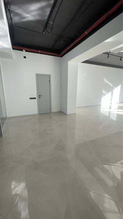 Продам комерційне приміщення в ТРЦ Княгинин