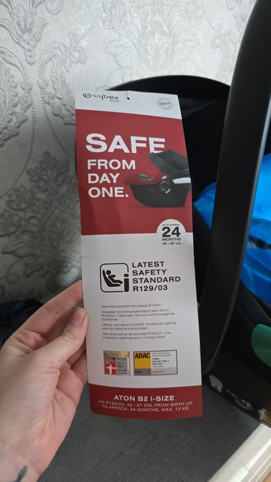 Продам автокресло Cybex Aton B2 i-Size Car Seat including Base O