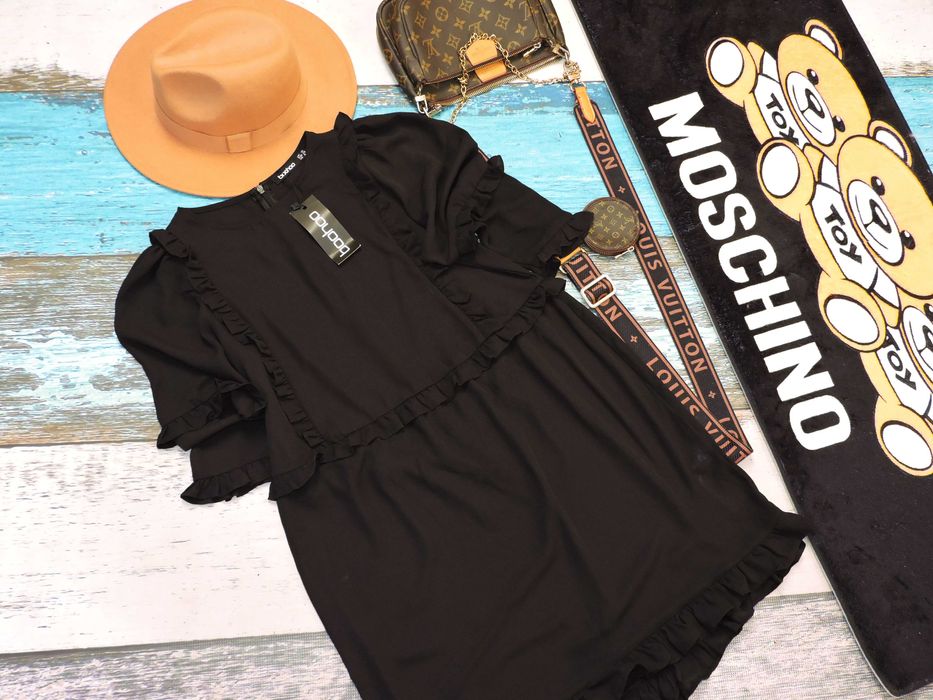 Boohoo Nowa czarna sukienka falbanki m