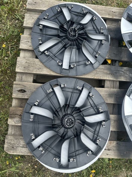 Ковпак колісній Tesla Model Y , 1044235-00-B