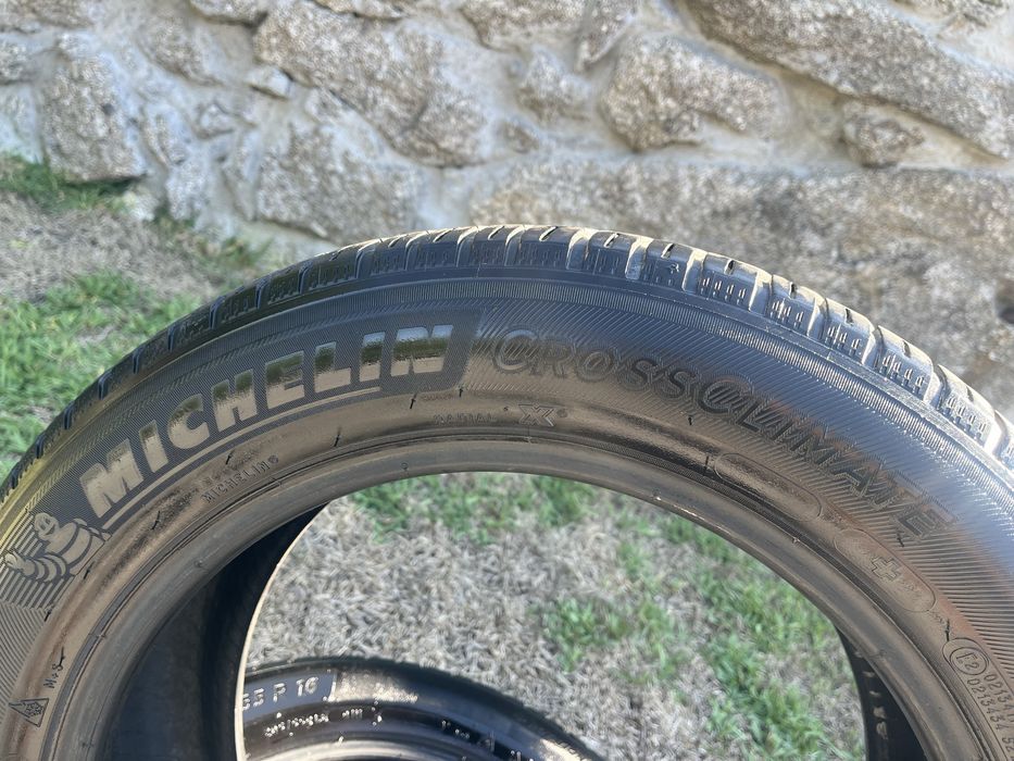 2 Pneus 205/55R16 Michelin CrossClimate - Bom estado