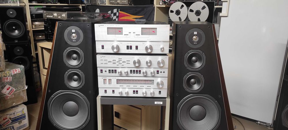 Philips AH578+ пред Philips 572+тюнер  Philips  673