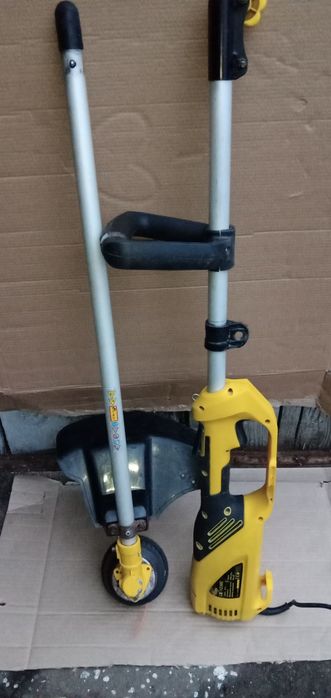 Продам электрокосу.