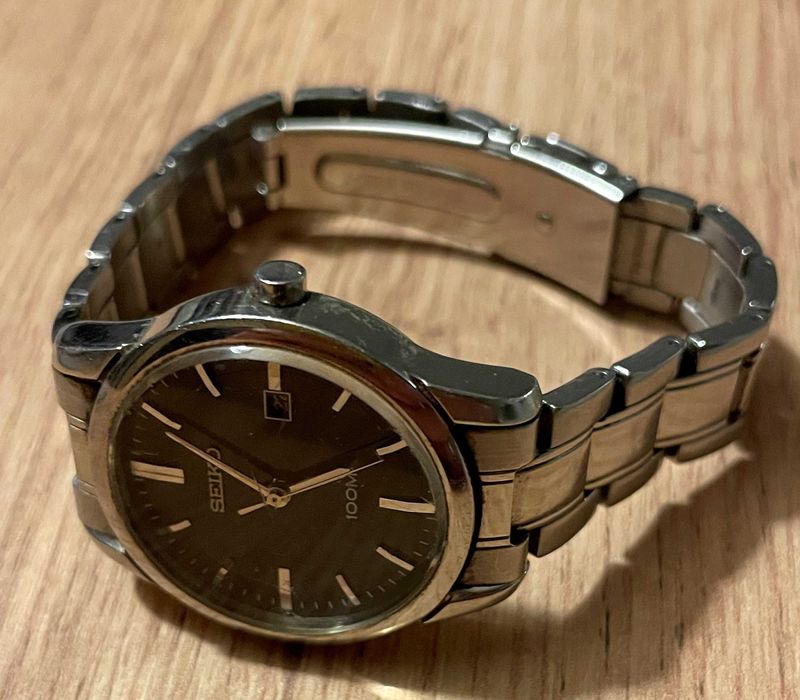 Zegarek damski Seiko srebrny