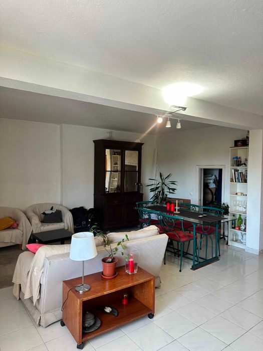 Aluguer agradável  quarto espaçoso e limpo noso