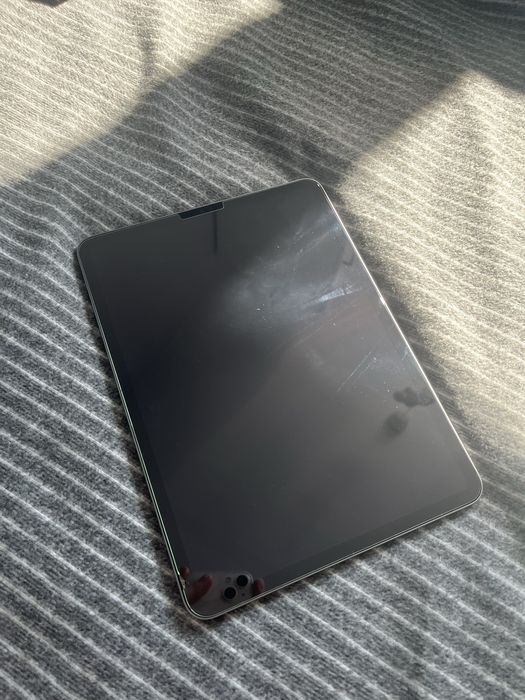 iPad Pro M1 (2021) – 8GB / 128GB