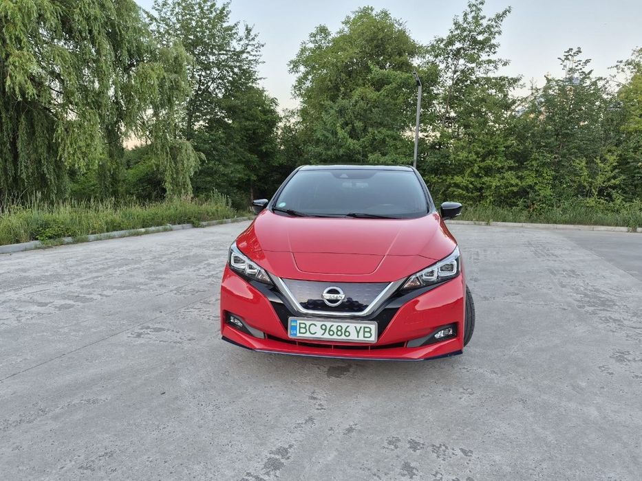 Nissan leaf 2019 62кВт