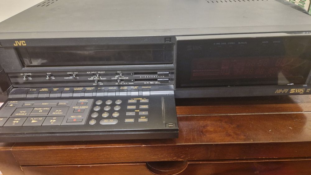 Leitor Cassetes S-VHS JVC HR-S5000E