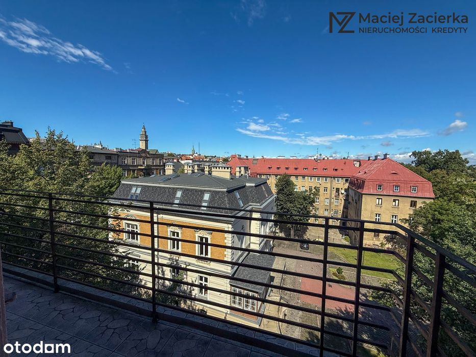Centrum Bielska-Białej | Kamienica | 58,97 m² | 2 pokoje | Balkon