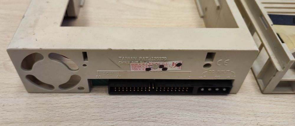 Kieszeń na dysk HDD 3,5' ATA IDE do zatoki 5,25 sprawna technicznie