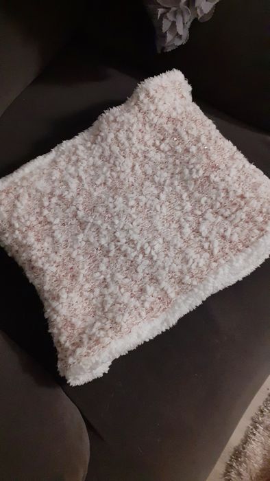 Ciepły miękki dziewczęcy komin biały różowy pudrowy