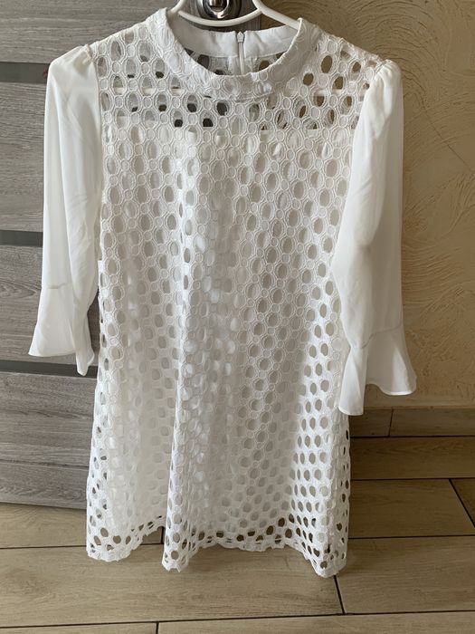 Сукня жіноча (біла)