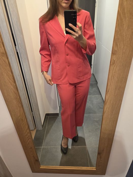 Garnitur damski, Garsonka damska - 42 / 44, komplet daszkiem, zestaw