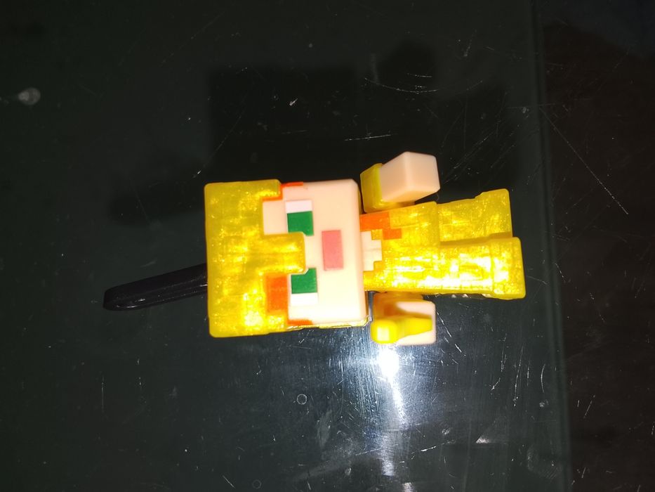Figurka złota alex Kinder joy