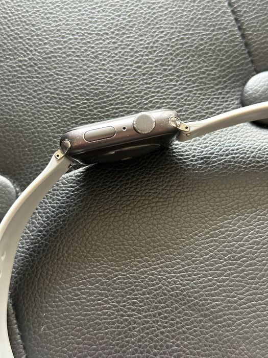 Apple watch SE 2 gen (44 mm)