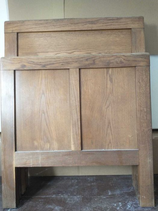 Zestaw mebli antycznych