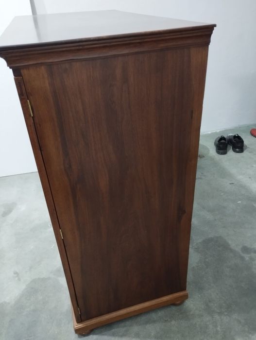 Móvel (meio louceiro) antigo