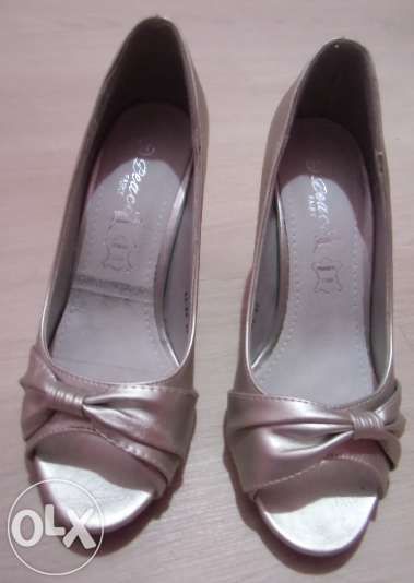 Sapatos Senhora NOVOS