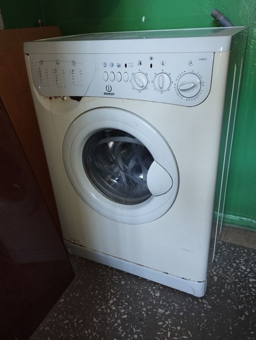 Пральна машинка indesit ws84tx, не робоча