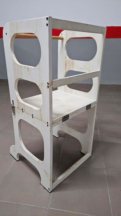 Torre de Aprendizagem Montessori 2 em 1 – Transforma-se em Mesa