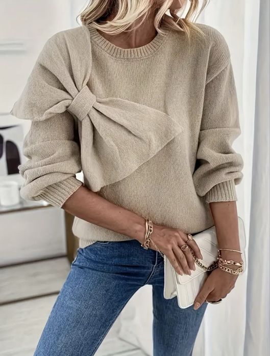 Дуже красивий бежевий светр