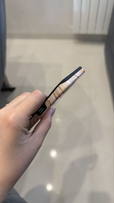 Nowy pokrowiec Burga iphone 12 pro max