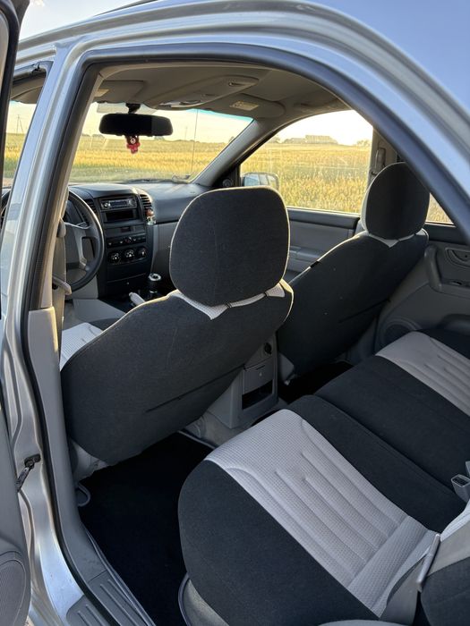Kia sorento.