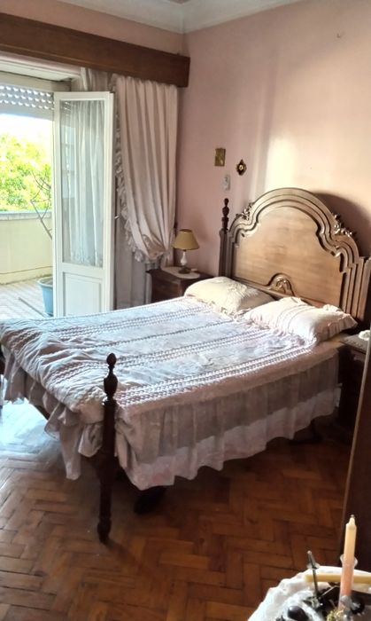 Mobília de quarto completa em Mogno