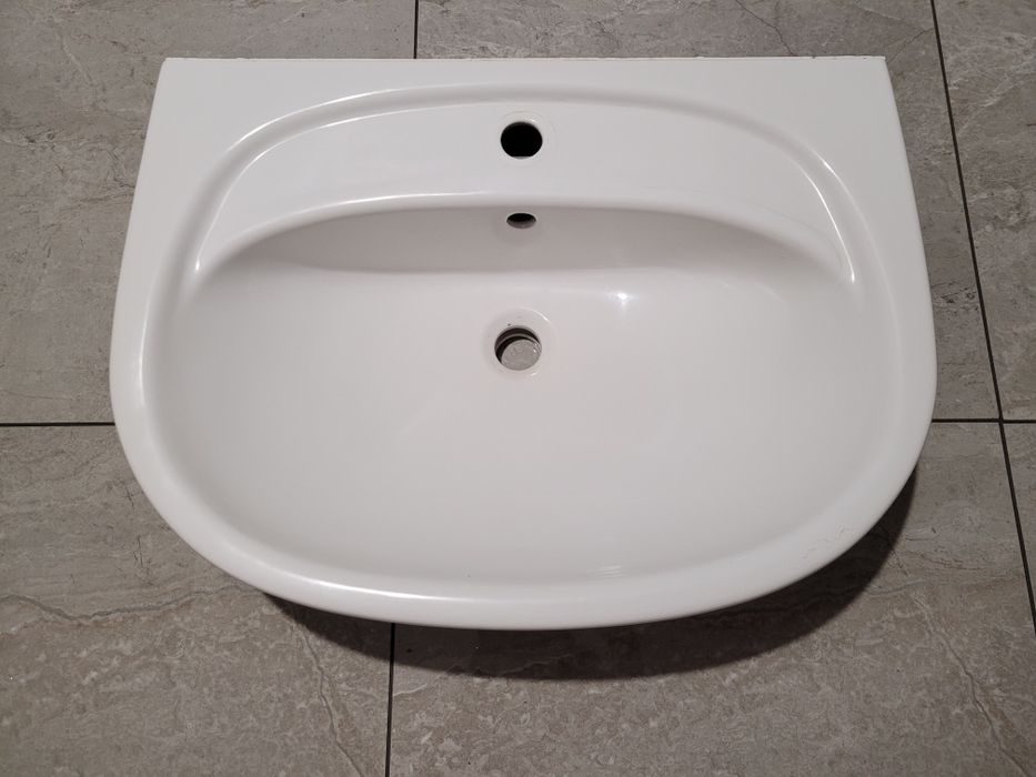 Umywalka ceramiczna łazienkowa pod zabudowę marki KOŁO