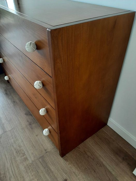 Cómoda em pinho maciço