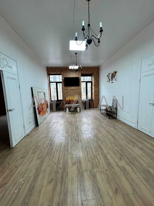 Оренда офісу по вулиці Пушкінська 10. Центр. Театральна