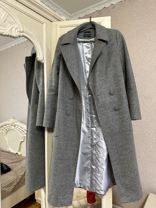 Продам стильне сіре пальто