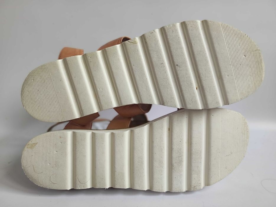 - Giovanna Santoro - Sandały r. 40