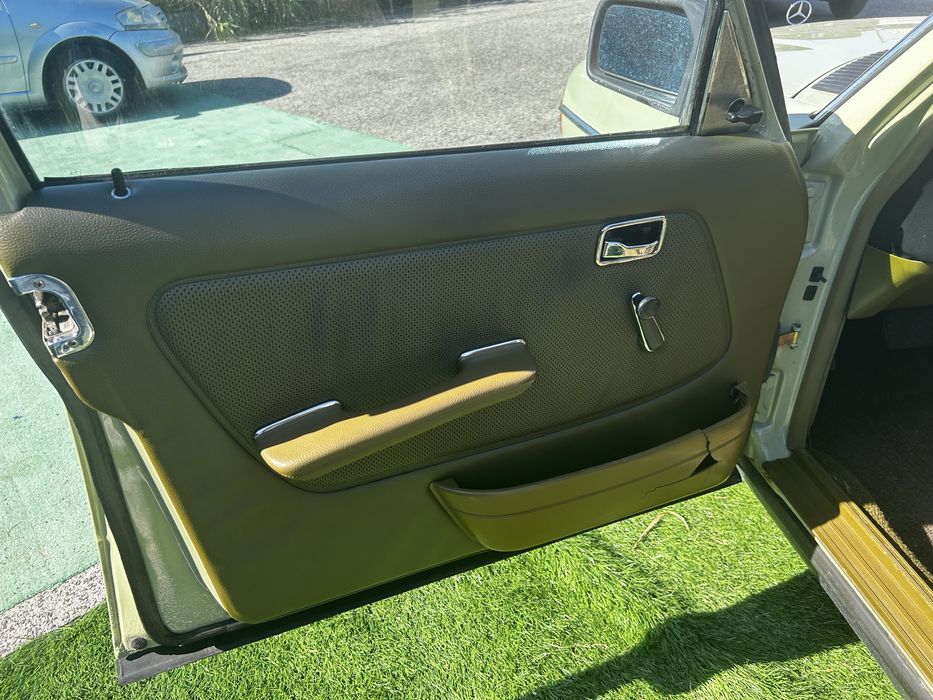 Mercedes Benz 200 - clássico