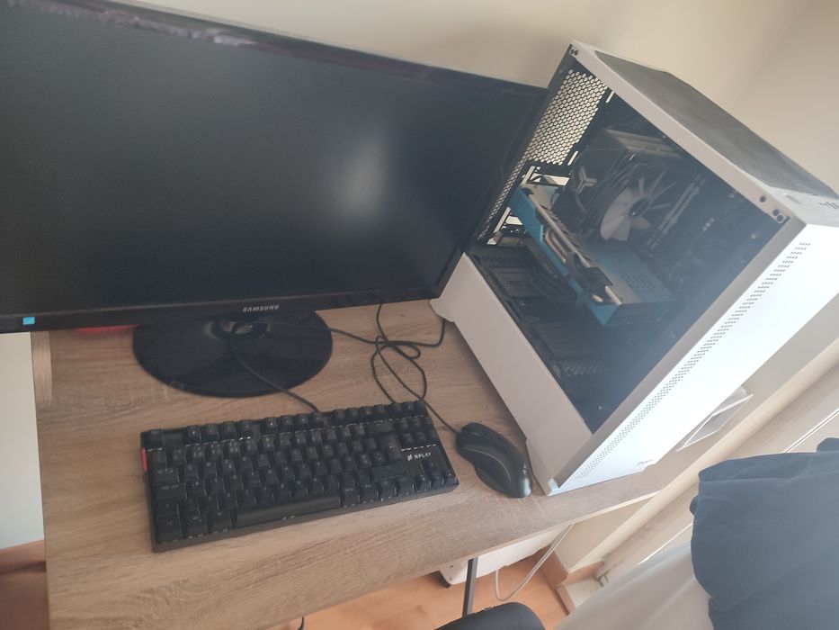 PC completo com placa avariada 100€