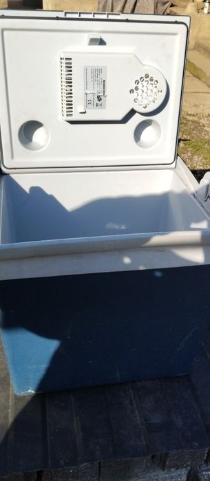 Продам автомобільний холодильник