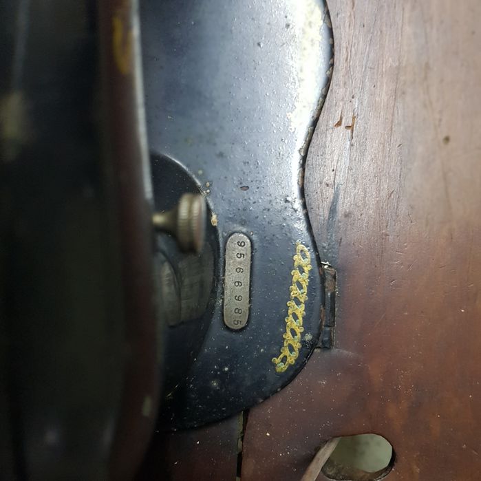 Máquina de Costura Singer