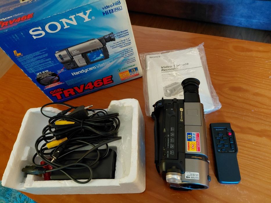 Sony Handycam CCD-TRV46E
