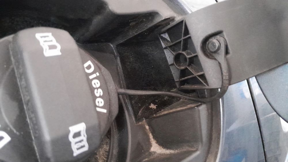 Tampa depósito combustível AUDI A6 Avant (4F5, C6)