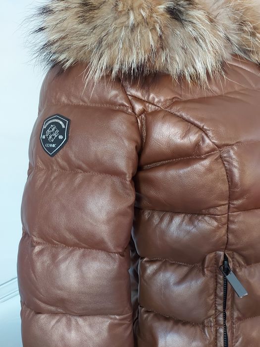 Bomberka  Ochnik skora naturalna jenot naturalny Poszukiwana .