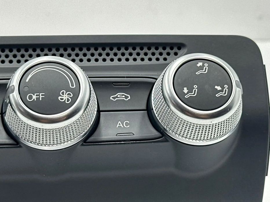 Comandos Ar Condicionado / Sofagem - Audi A1 8X (2014)