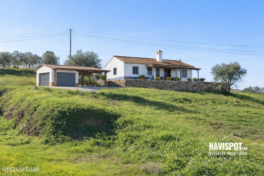Terreno urbano com 1153 m2 e 450 m2 de área bruta de construção