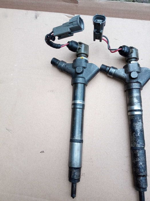 toyota 05-09 avensis t25 rav4  corolla wtryskiwacz 2,2 d-cat 177KM