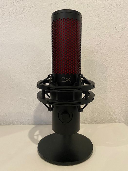 Microfone HYPERX QuadCast 2 Preto/Vermelho