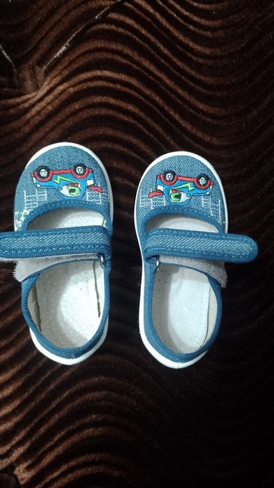 Тапочки в садочок на липучках