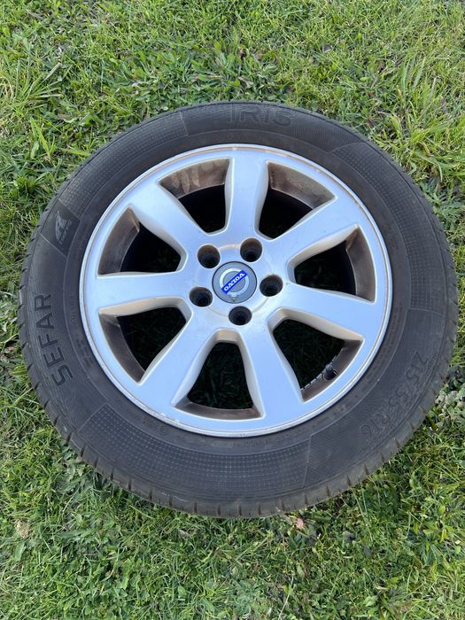 4 Jantes originais Volvo de 16” com pneus novos