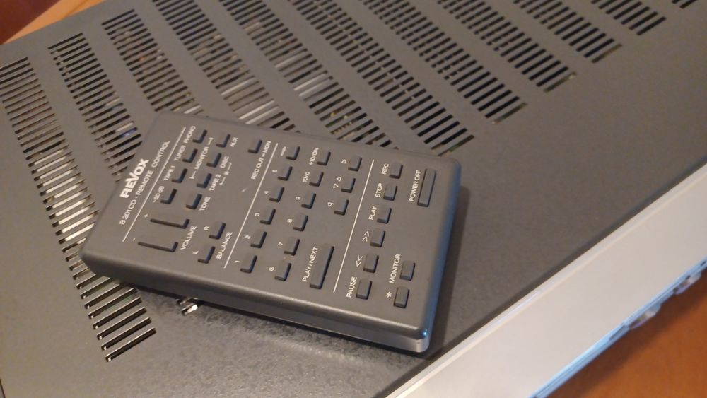 Amplificador Integrado Revox B251 c/ Comando