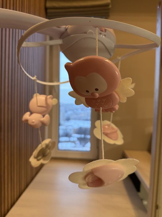 Мобіль італійський Infantino на ліжечко музикальний 3 в одному